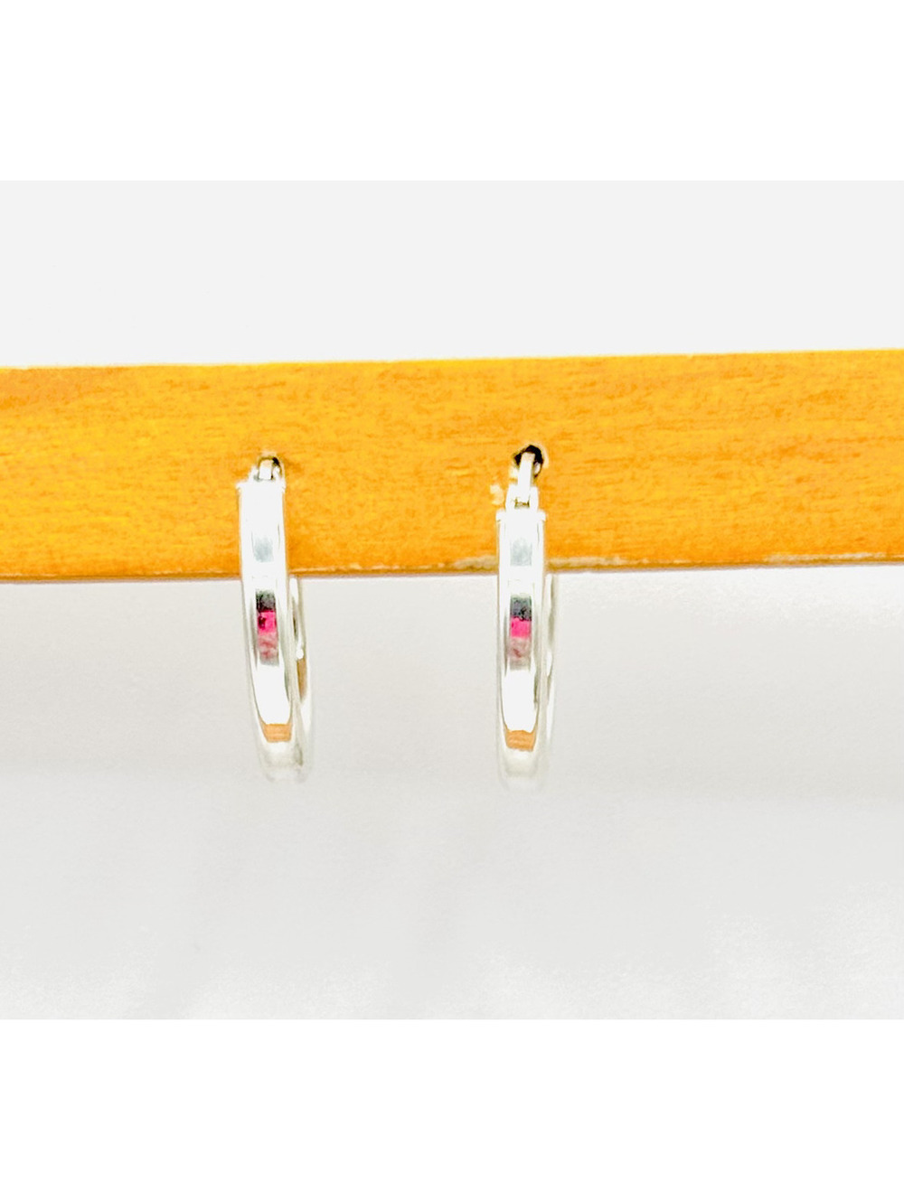 Sterling silver small hoop latch close earrings